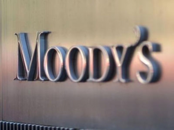 Moody&#039;s extends review for downgrade on 3 Sri Lankan banks&#039; ratings