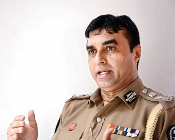 Police Chief Pujith Jayasundara Files Fundamental Rights Petition Seeking Interim Order Preventing President Sirisena From Firing Him