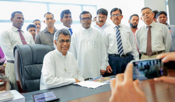 Champika Goes Back To Ministry And Reclaims His Chair: Instructs Officials To Continue With Current Projects