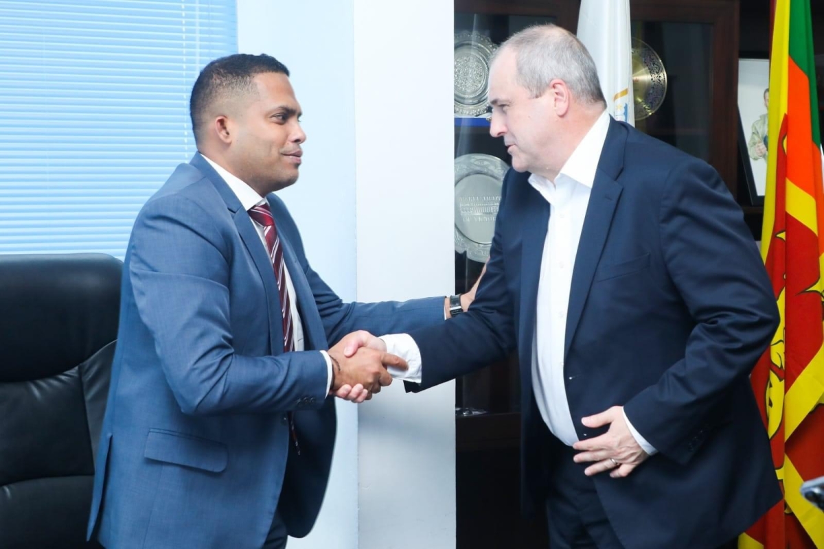 Sports Minister Harin Fernando Engages in High-Stakes Talks with ICC CEO Geoff Allardice to Discuss Cricket Ban and Collaborative Strategies
