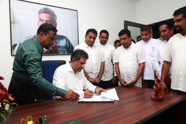UNP Gets Its First CEO: Shamal Senarath Appointed To Top Administrative Position: Party Says CEO Will Not Play &quot;Political Role&quot;