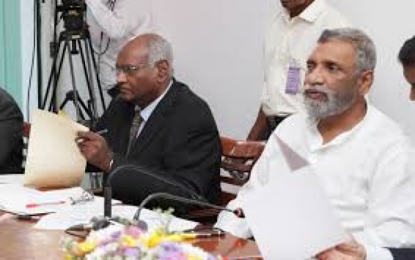 President Refuses To Accept Elections Commission Chairman Mahinda Deshapriya&#039;s Letter Of Resignation: Requests To Continue In Service