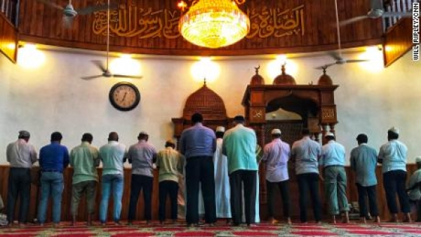ACJU And  Muslim Affairs Minister Request All Muslims To Conduct Friday Prayers At Home Tomorrow Without Gathering At Mosques