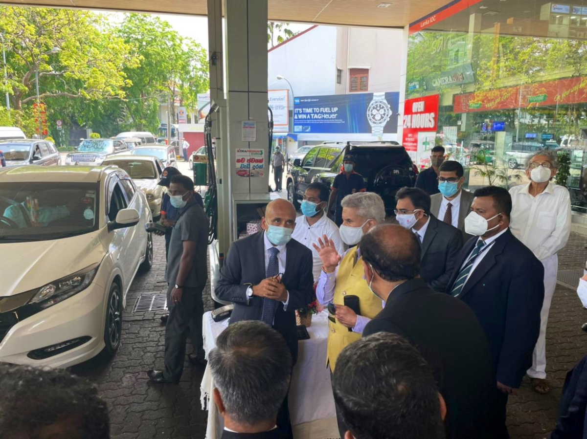 Indian External Affairs Minister Visits LIOC Fuel Station In Colombo