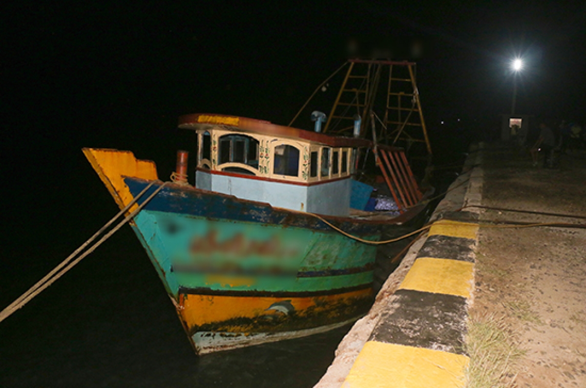 Indian Trawlers Intercepted in Sri Lankan Waters