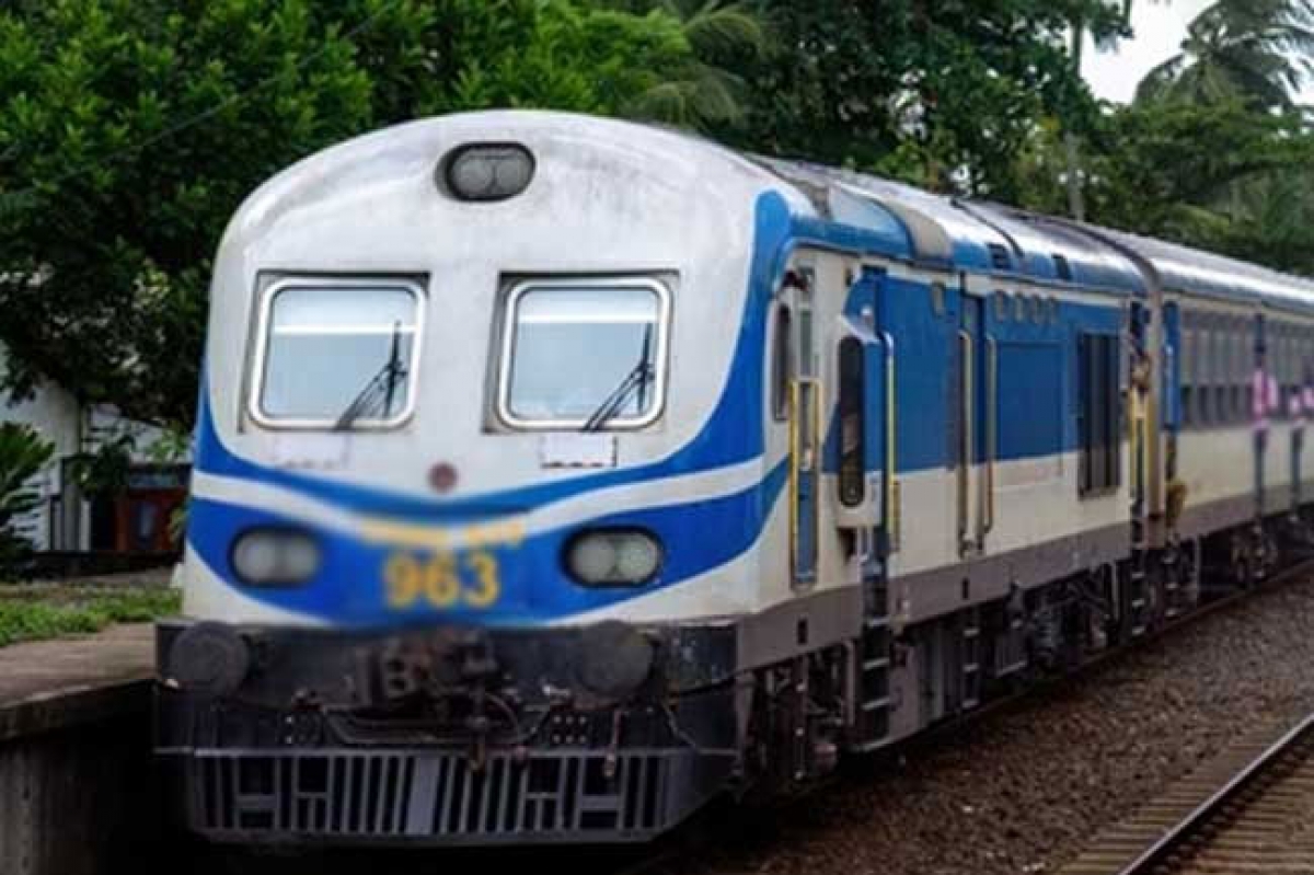 Train Service Resumes Between Colombo and Talaimannar