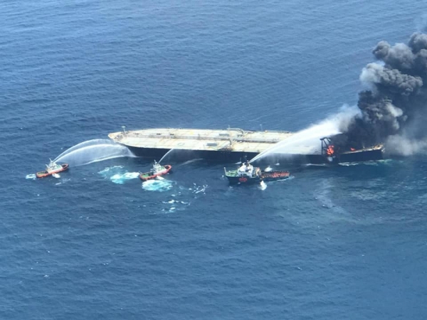 Super Structure Of Distressed Oil Tanker &#039;New Diamond&#039; Still On Fire
