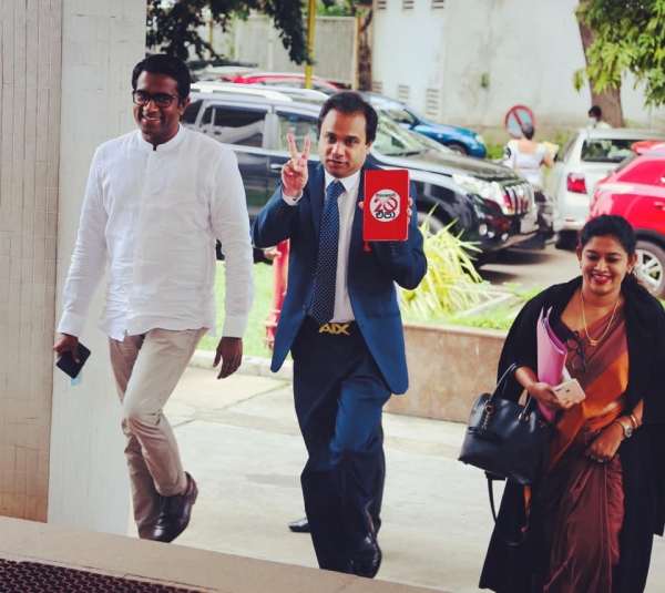Rasika Jayakody, Parliamentarian Mayantha Dissanayake and Lihini Fernando arriving at the Supreme Court this morning 