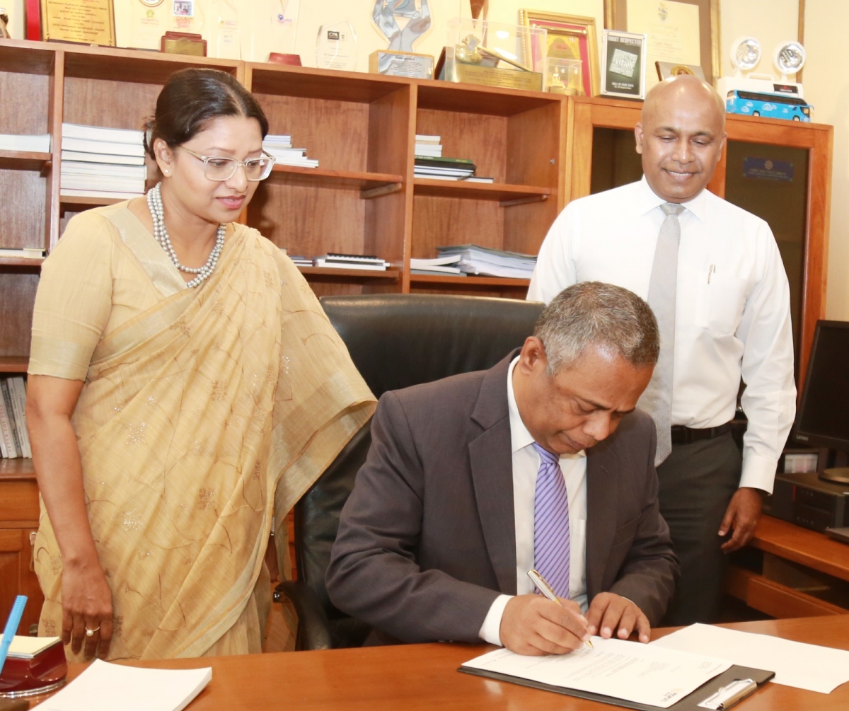 Prof. P.N.D. Fernando Assumes Duties as the New Chairman of People’s Bank