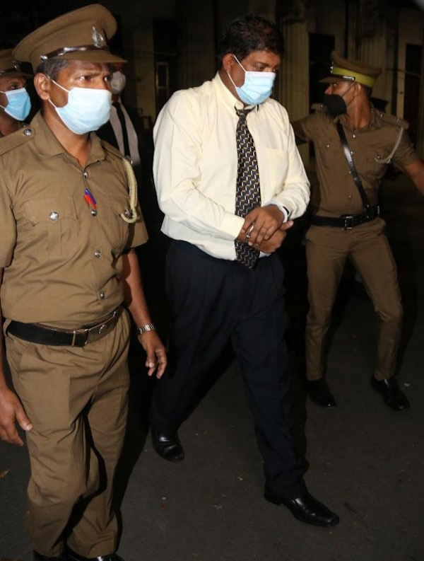 Ravi Karunanayake, Aloysius And Other Suspects In Bond Scam Currently Held At Women&#039;s Section At Welikada Prison
