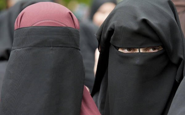 Government Announces Plan To Ban Burqa In Public Places While Granting Permission To Bury Bodies Of COVID19 Victims