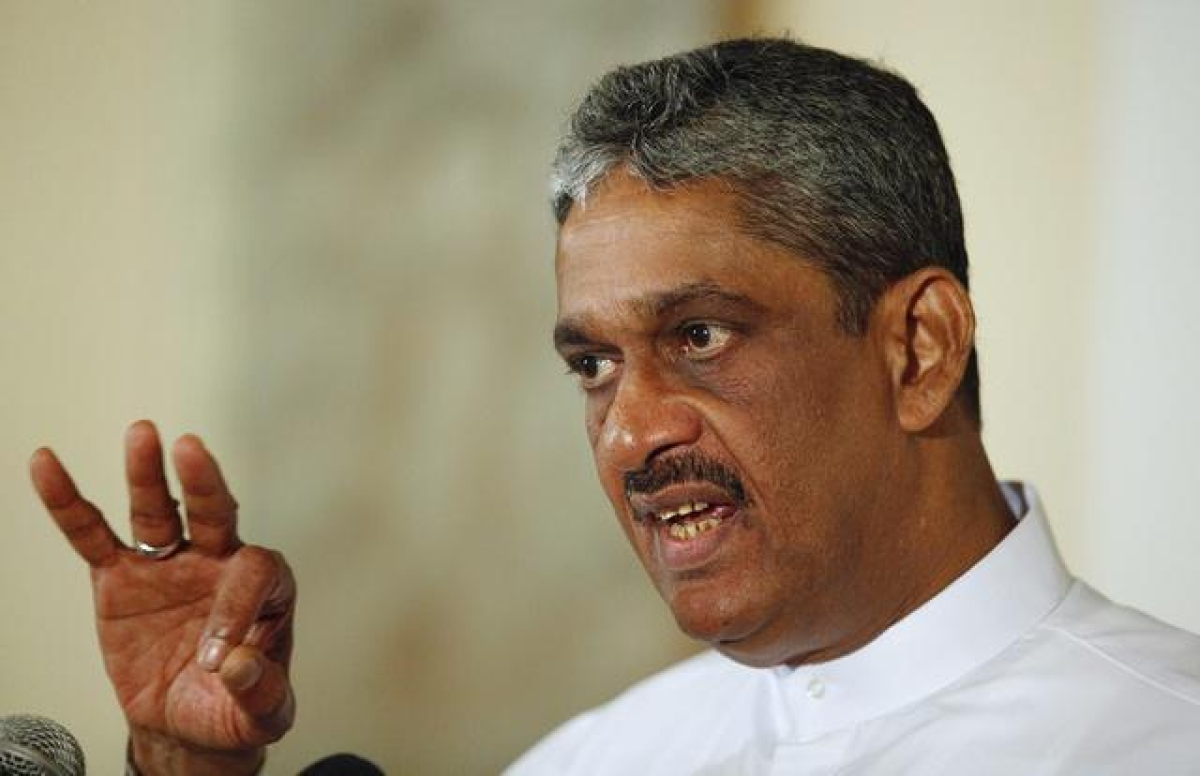 “Some Political Leaders Are Still Hiding In Islands Once Occupied By Terrorists”: Fonseka Slams Mahinda