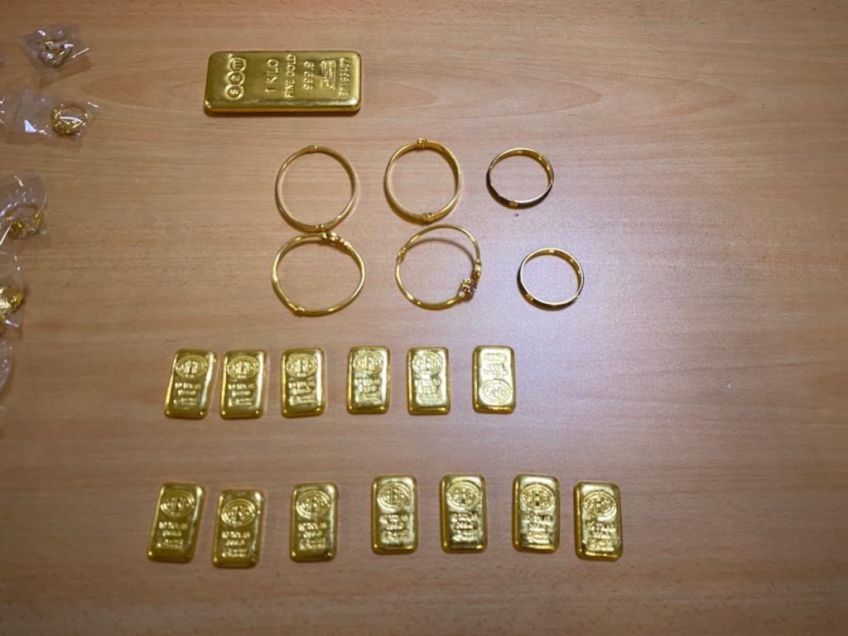 Police Release Photographs Of Gold and Mobile Phones Recovered from MP Ali Sabry at BIA