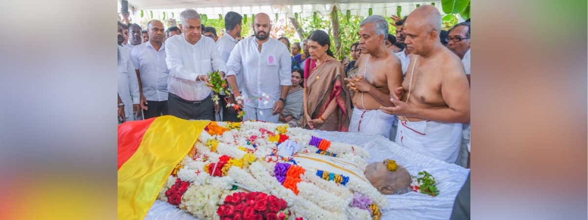 President Wickremesinghe Pays Tribute to Late R. Sampanthan