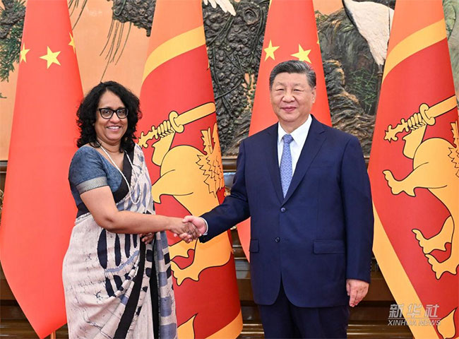 1760425177-Prime-Minister-Harini-Amarasuriya-China-President-Xi-Jinping-Sri-Lanka-Ada-Derana-6