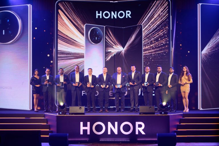 Singer Launches HONOR Magic V5 Foldable Smartphone in Sri Lanka