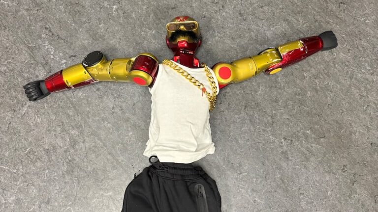 Robot controlled by 2 men gropes teen girl in Germany. Police call it ‘new territory’